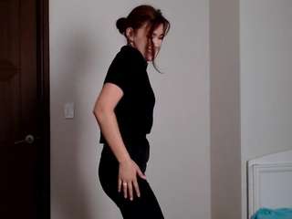 HaniChong nude and sexy before cam for live chat