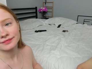 Jacques and Emilia nude and sexy before cam for live chat
