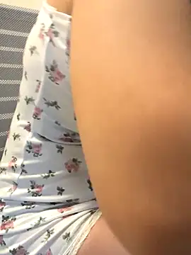jiuer_121 nude stripping on cam for live sex video chat