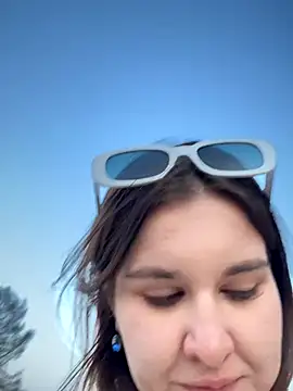 _Lil_Mommy_ nude stripping on cam for live sex video chat