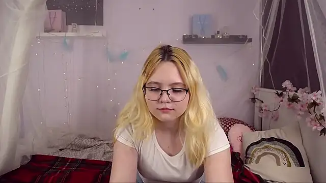 LinaShyFox nude stripping on cam for live sex video chat
