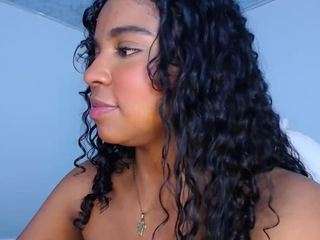 Lisa-mendez nude and sexy before cam for live chat