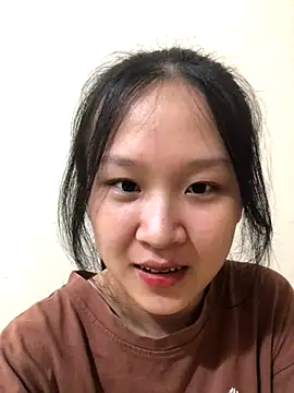 ntyll nude stripping on cam for live sex video chat