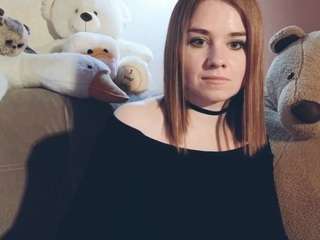 OctaviaReevis nude and sexy before cam for live chat