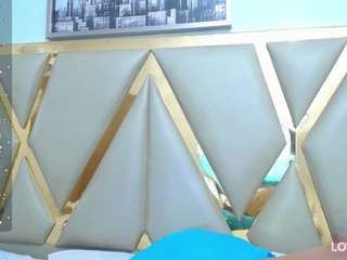 Petitenicol nude and sexy before cam for live chat