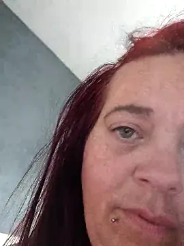 Rude_gal nude stripping on cam for live sex video chat