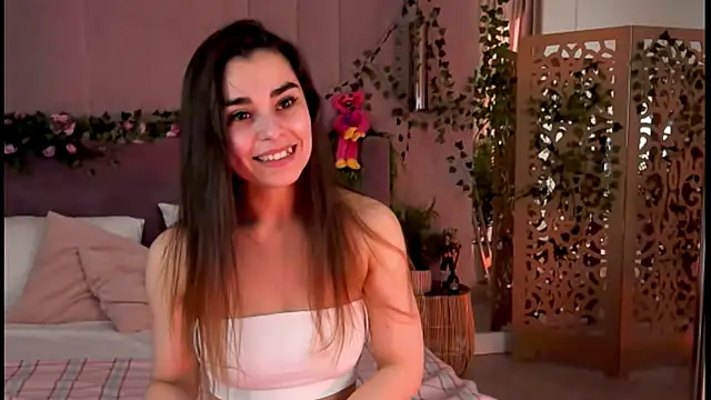 Tiny_Silk nude stripping on cam for live sex video chat