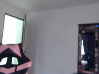 W0mmywantSXX nude and sexy before cam for live chat