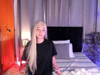 XimenaLovee nude and sexy before cam for live chat
