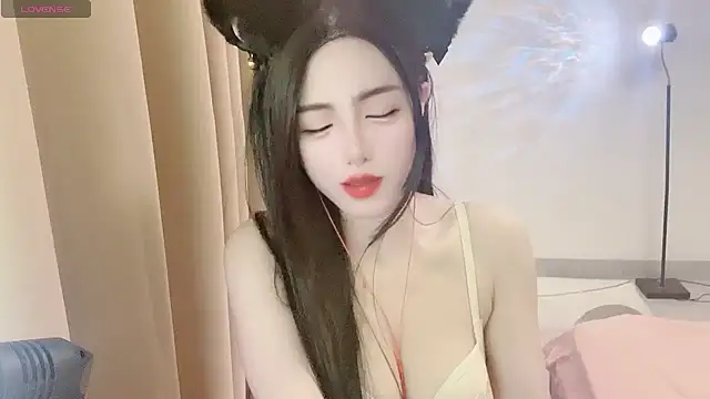 Yuyubao nude stripping on cam for live sex video chat