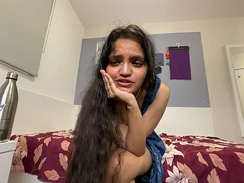AlanaXSexyy nude stripping on cam for live sex video chat