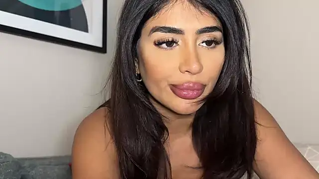 ArabicBarbie nude stripping on cam for live sex video chat