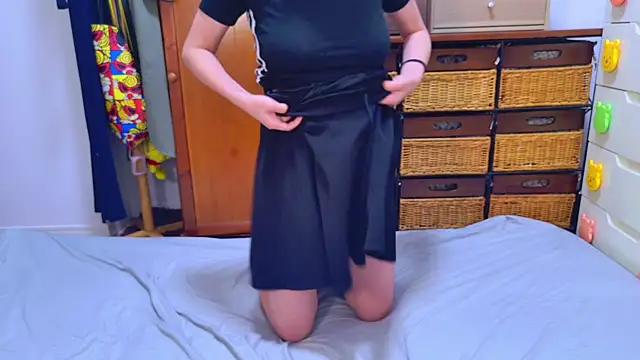 Big_ayu_ nude stripping on cam for live sex video chat