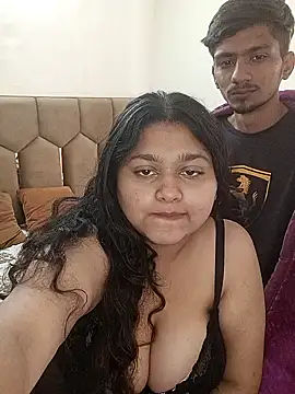 COUPLE-LUST nude stripping on cam for live sex video chat