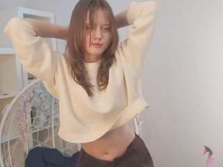 Esme nude and sexy before cam for live chat