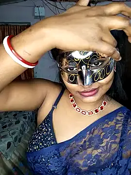 Hotty-rimi nude stripping on cam for live sex video chat