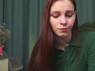 MaeBeames nude and sexy before cam for live chat