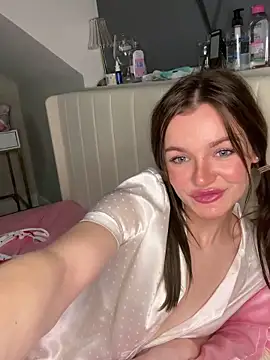 MeganMillerUK nude stripping on cam for live sex video chat