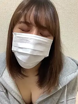 OmoChi_ChAn nude stripping on cam for live sex video chat