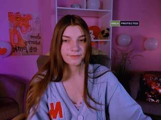 Pure-radiance nude and sexy before cam for live chat