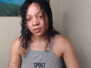 REDBONELOLLY nude and sexy before cam for live chat