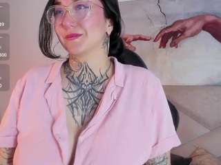 SallyLynn1 nude and sexy before cam for live chat