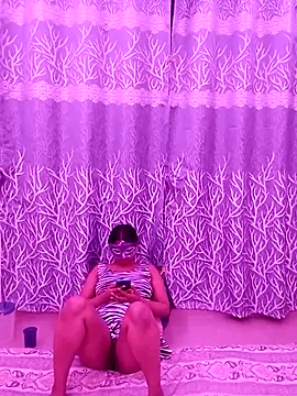 Sassy_seductress69 nude stripping on cam for live sex video chat