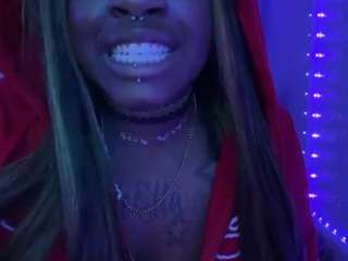 BadGalNiaStorm nude and sexy before cam for live chat