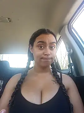 cinnaminnie nude stripping on cam for live sex video chat
