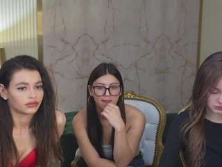 ElzaDream nude and sexy before cam for live chat