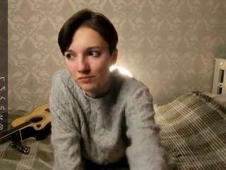 ErlinaHartford nude and sexy before cam for live chat