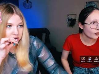 Juli-kisss nude and sexy before cam for live chat