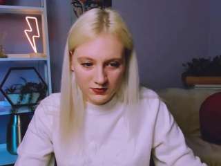 Kris-mooore nude and sexy before cam for live chat