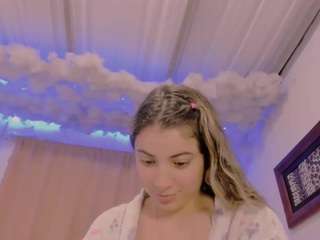 LauuG nude and sexy before cam for live chat