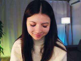 Mariam nude and sexy before cam for live chat