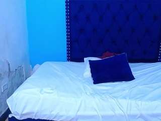 Milk-hunter1 nude and sexy before cam for live chat
