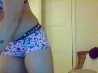 Ms.Redd nude and sexy before cam for live chat