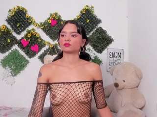 NattyRomano nude and sexy before cam for live chat