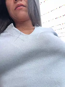 ReggieG nude stripping on cam for live sex video chat