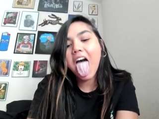 SEkaramg0223 nude and sexy before cam for live chat