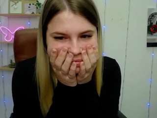 StellaBoomBB nude and sexy before cam for live chat