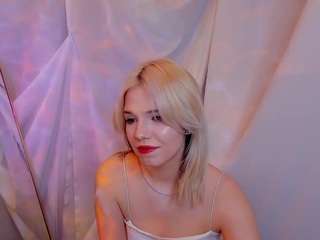 SusanSterwart nude and sexy before cam for live chat