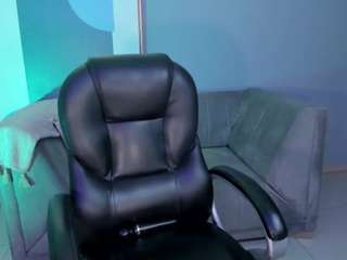 TARA LAWRENCE nude and sexy before cam for live chat