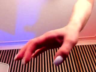 TenderAmber nude and sexy before cam for live chat