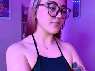 Violet-smilee nude and sexy before cam for live chat