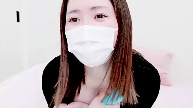 Yuu_xyz nude stripping on cam for live sex video chat