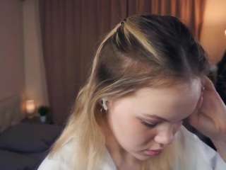 BettyAnderson nude and sexy before cam for live chat