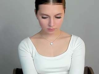 BlytheBawden nude and sexy before cam for live chat
