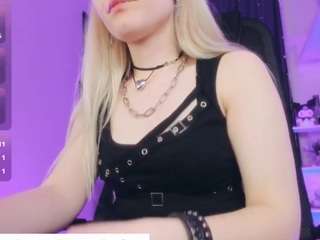 BunnyOfLovess nude and sexy before cam for live chat