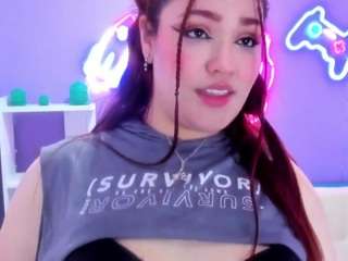 Camiila-Osorio nude and sexy before cam for live chat